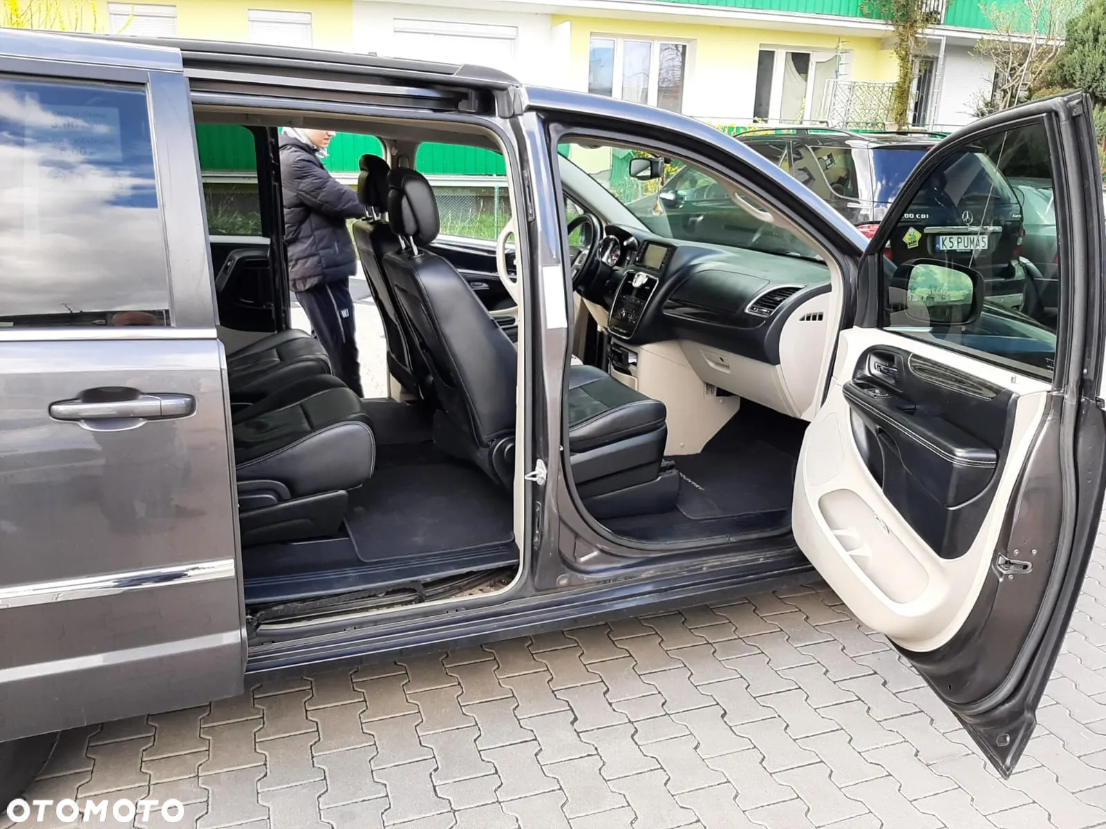 Chrysler Town & Country 3.6 Touring - 12