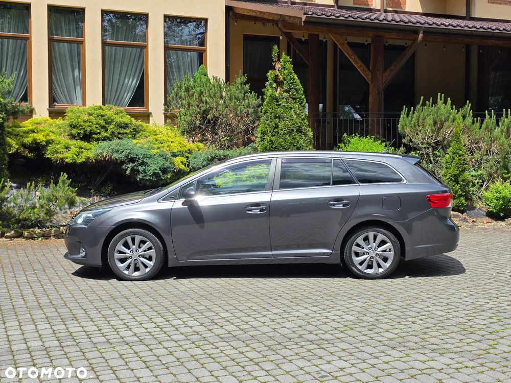 Toyota Avensis 2.0 D-4D Edition - 8