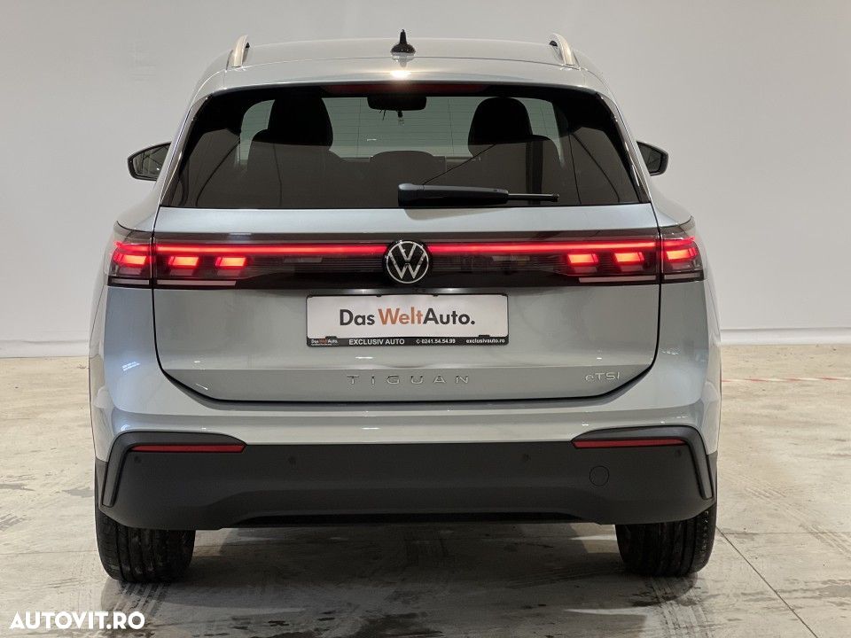 Volkswagen Tiguan - 38