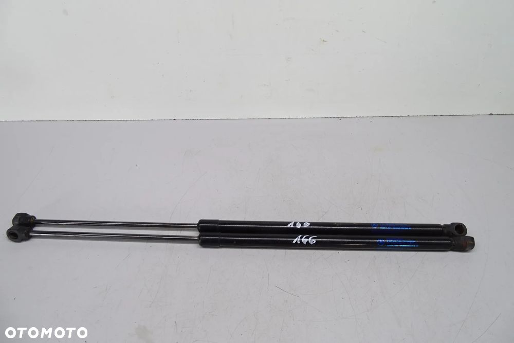 Siłownik KLAPY MERCEDES ML 166 ML166 A1669802064 A1669801964 - 3