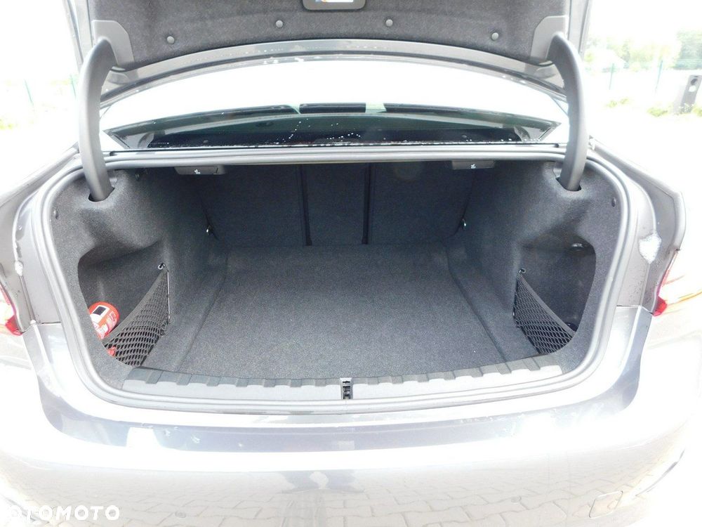 BMW Seria 3 - 28