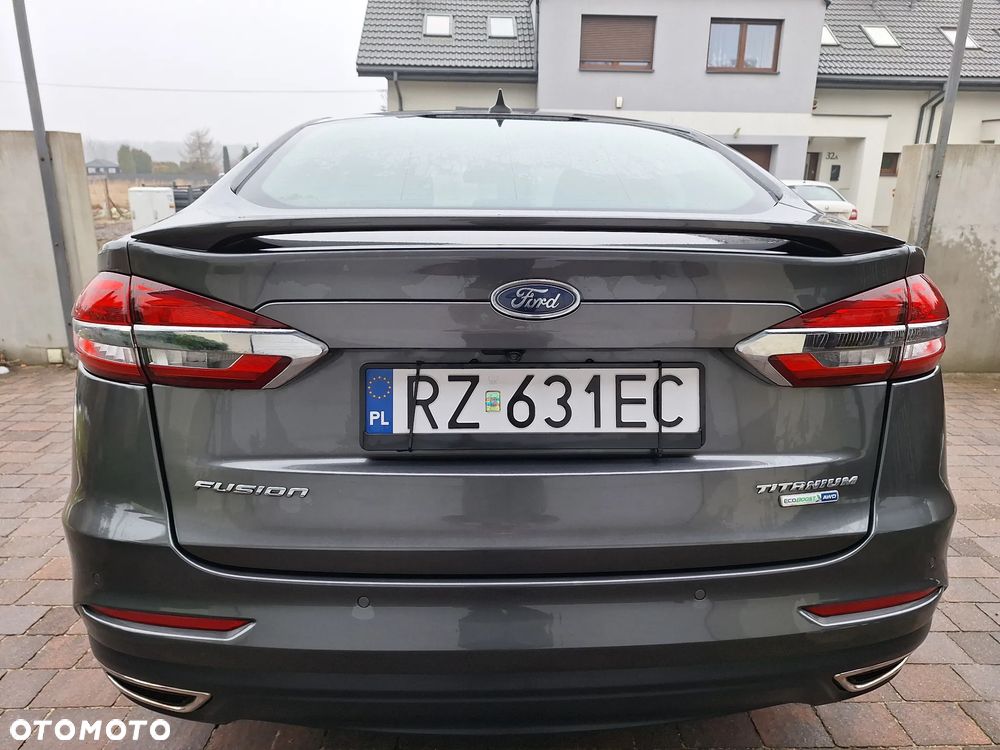 Ford Fusion - 20