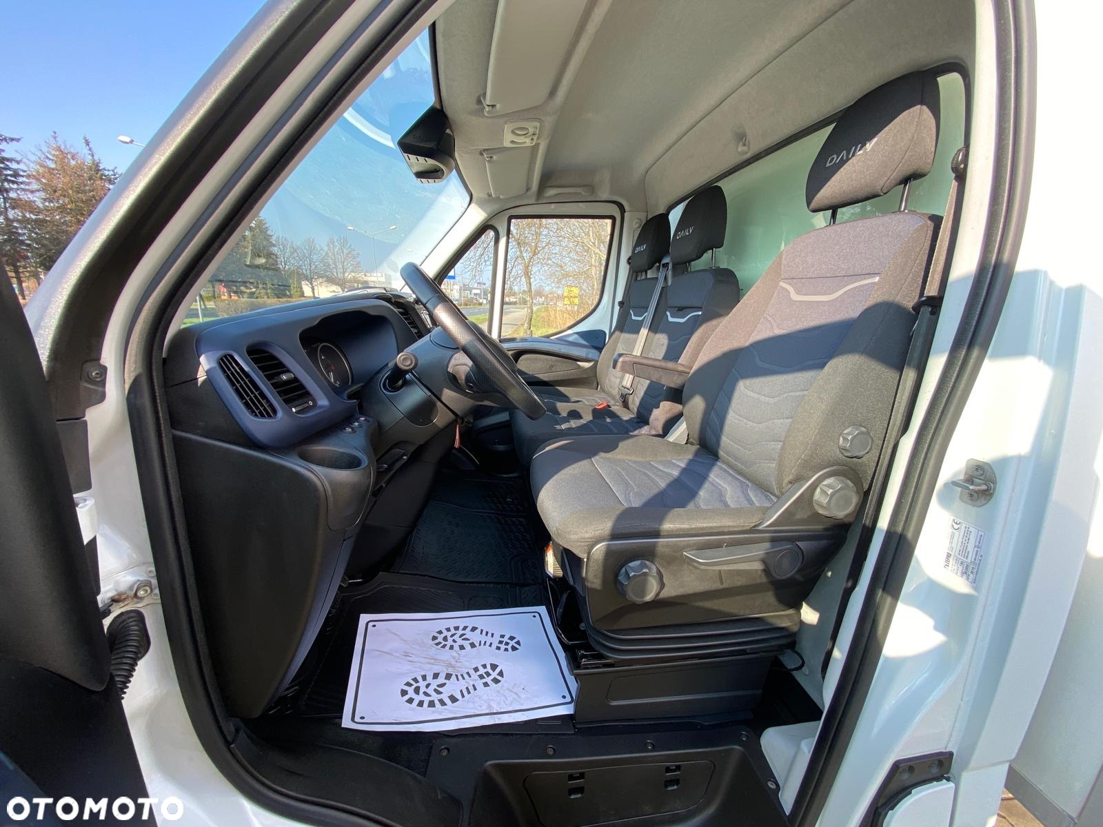 Iveco DAILY 35-160 HI-MATIC KONTENER WINDA WYSOKOŚĆ KONTENERA 2,5 M - 26