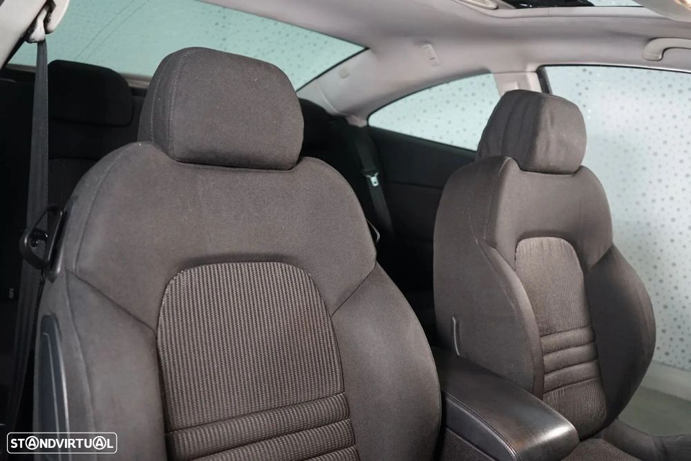 Peugeot 407 - 36