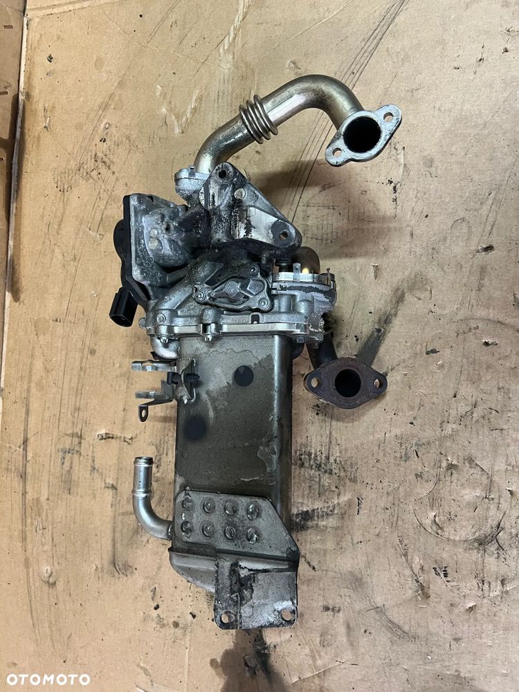 Chłodniczka spalin zawór EGR Audi A4 B8 Lift 2.0 TDI 03L131512DN - 4