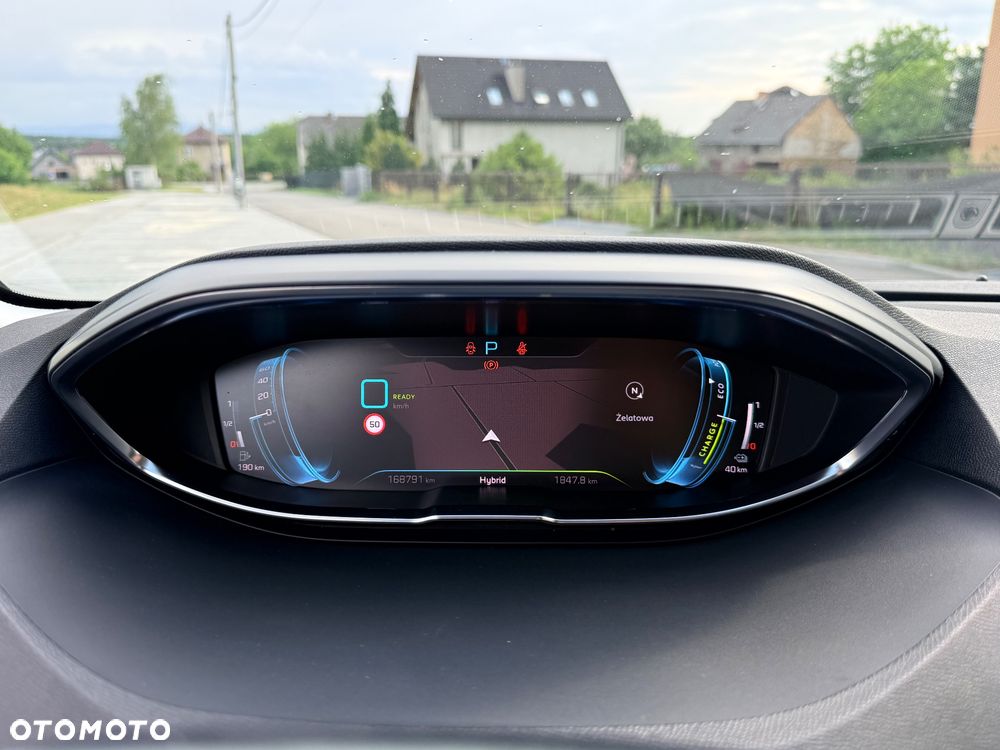 Peugeot 3008 1.6 PureTech Hybrid PHEV Allure Pack S&S EAT8 - 36