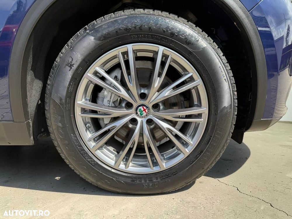 Alfa Romeo Stelvio - 17