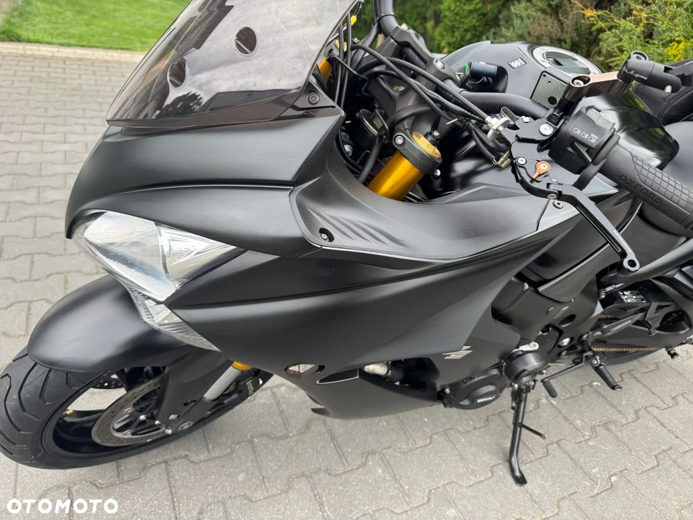 Suzuki GSX 1000 - 28