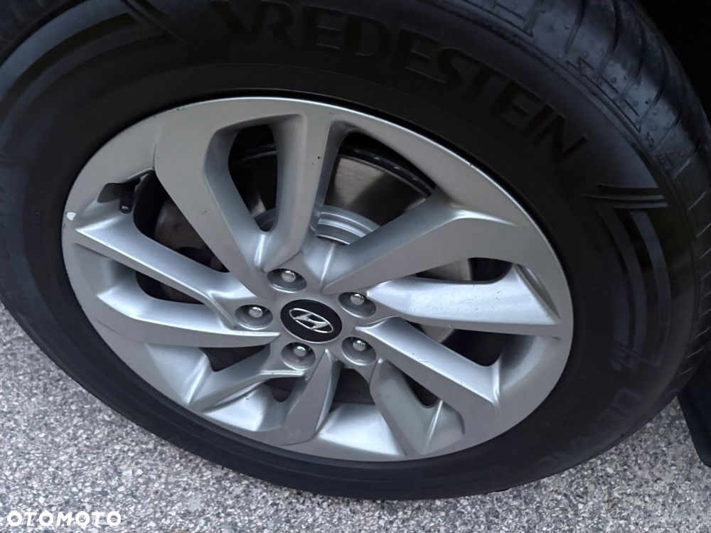 Hyundai Tucson 1.7 CRDI BlueDrive Comfort 2WD - 19