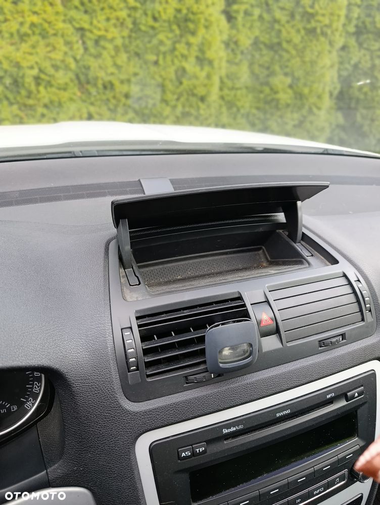 Skoda Octavia 1.6 TDI DPF DSG Active - 8