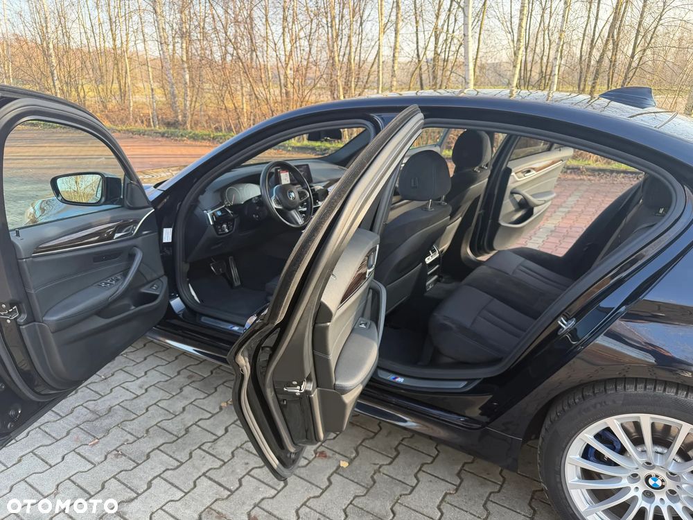 BMW Seria 5 530i xDrive M Sport sport - 24