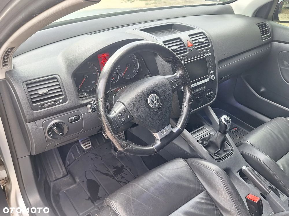 Volkswagen Golf - 7