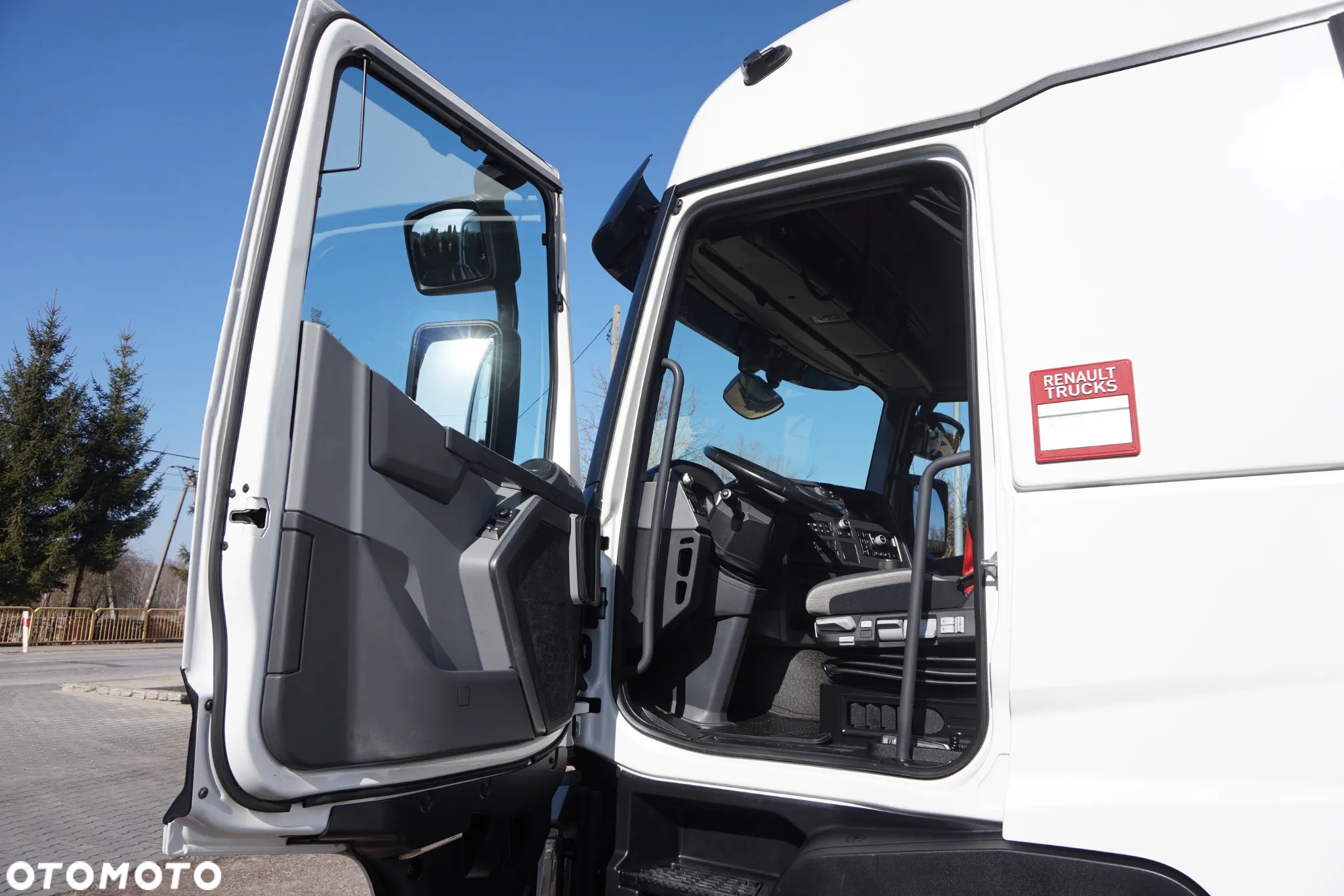 Renault T440 COMFORT STANDARD SALON PL IDEALNY. - 15