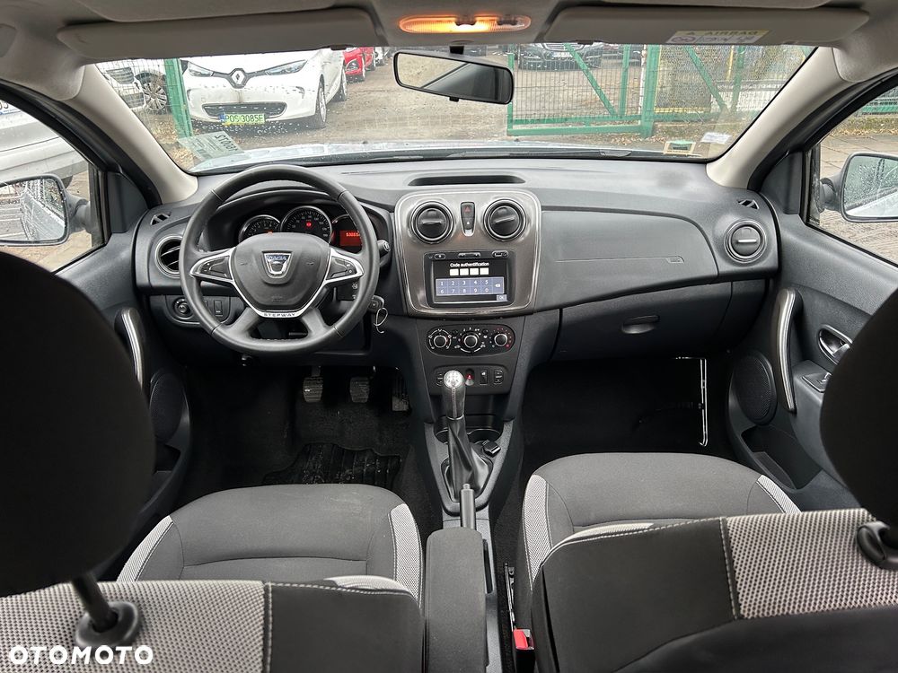 Dacia Sandero Stepway TCe 90 (S&S) Celebration - 9