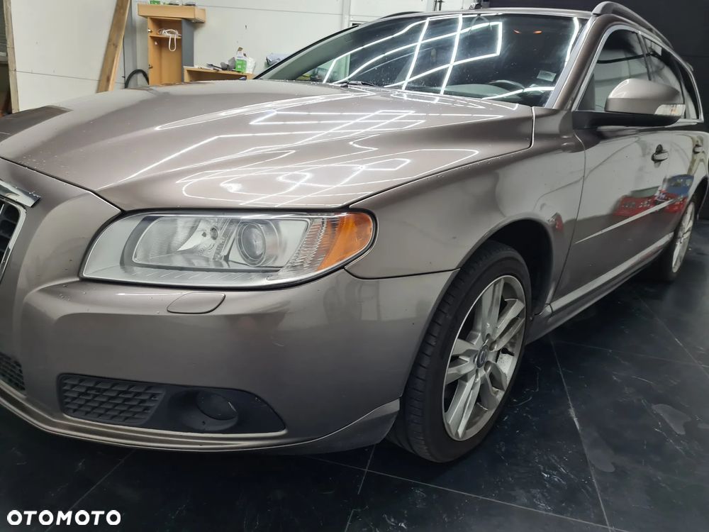 Volvo V70 2.4D Summum - 11