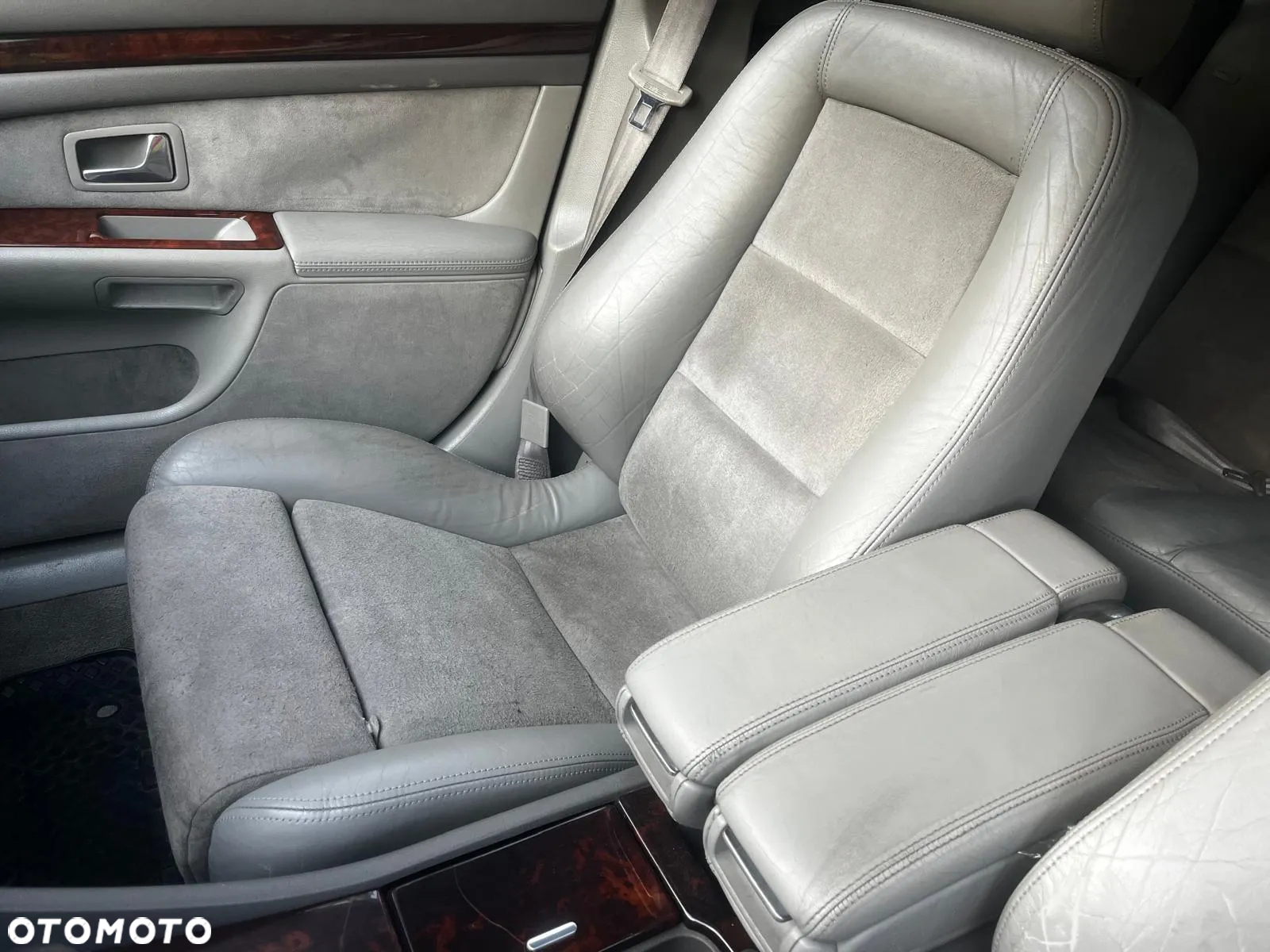 Audi A8 - 8