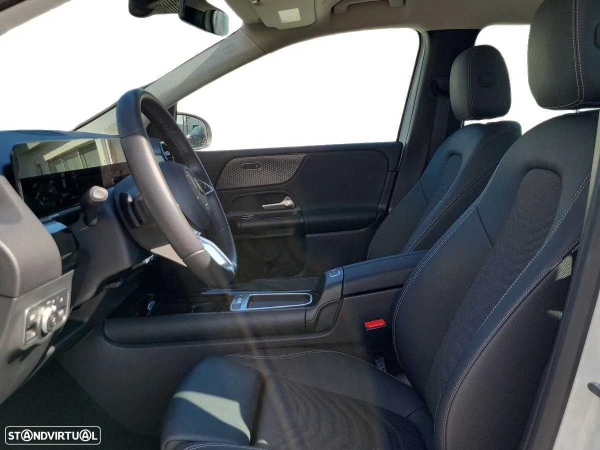 Mercedes-Benz B 180 d - 11