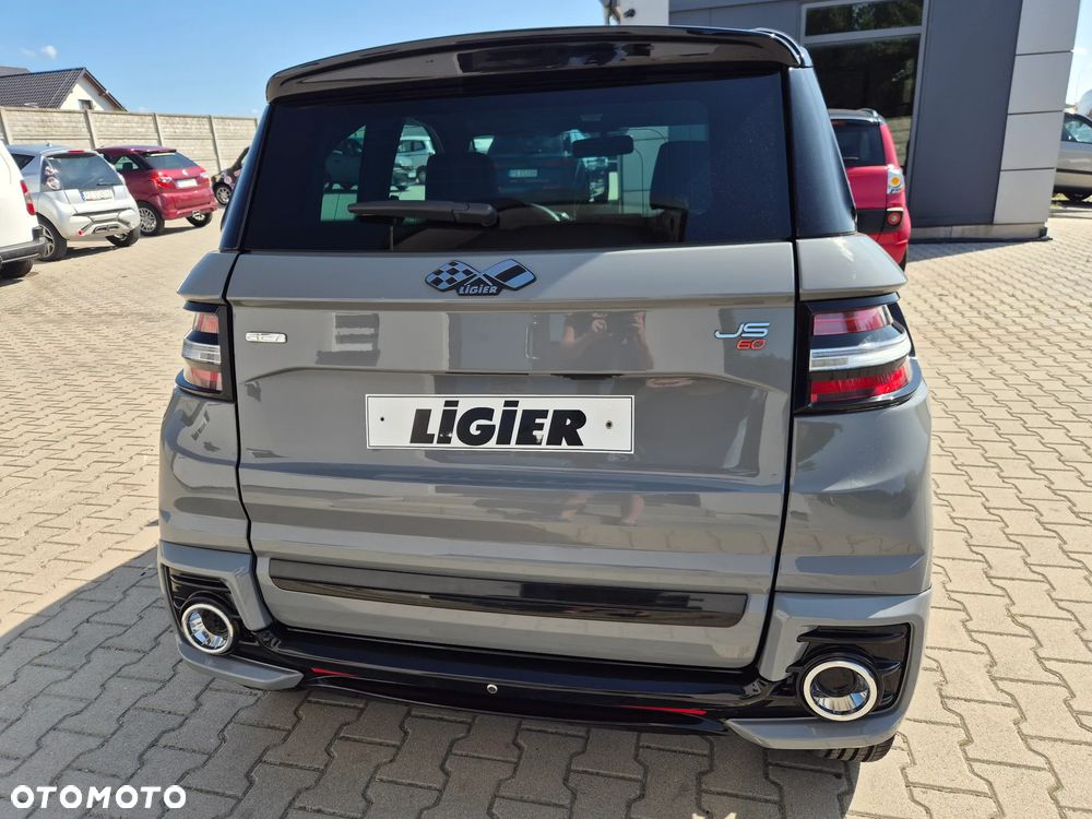 Ligier JS60 - 16