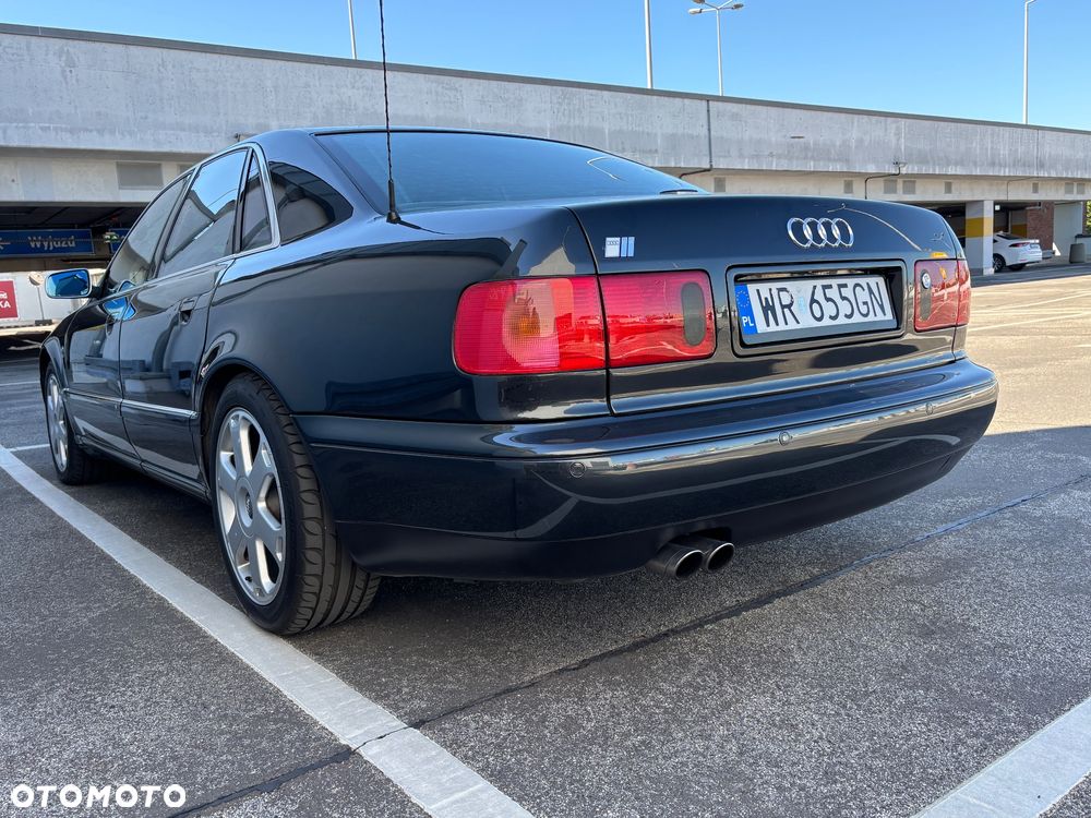 Audi S8 - 11