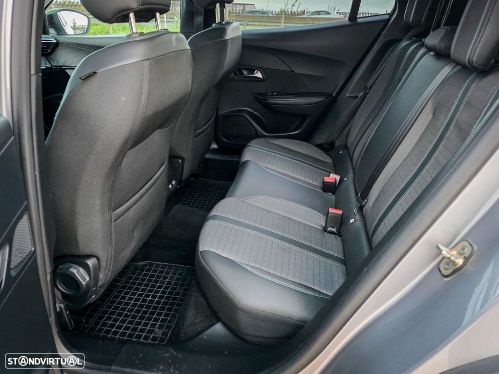 Peugeot 2008 1.2 PureTech Allure - 9
