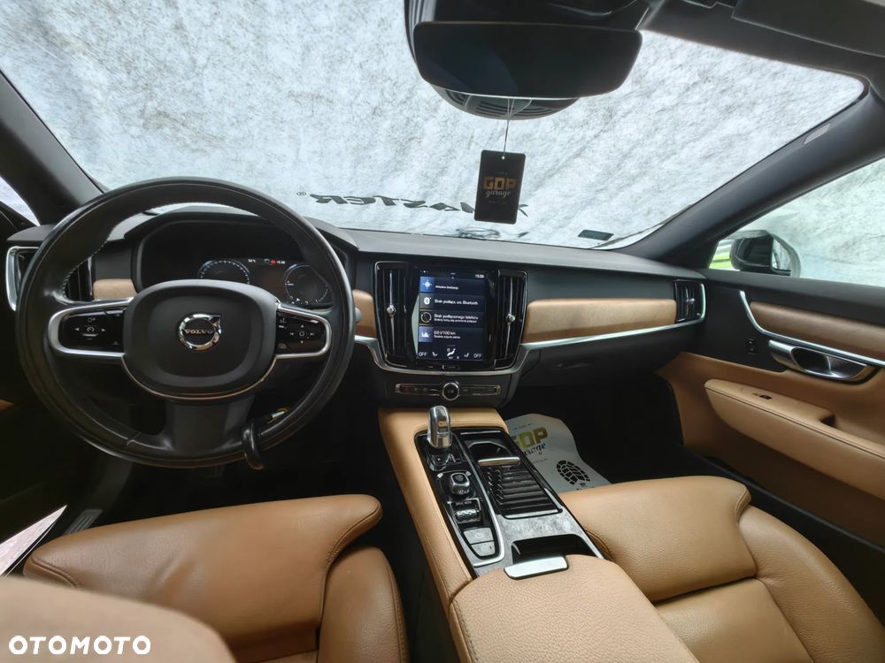 Volvo S90 T8 AWD Plug-In Hybrid Momentum Pro - 10