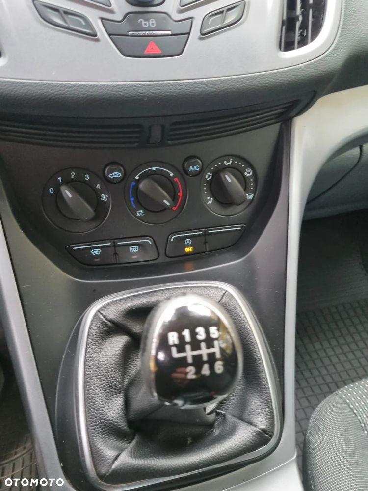 Ford Grand C-MAX - 22