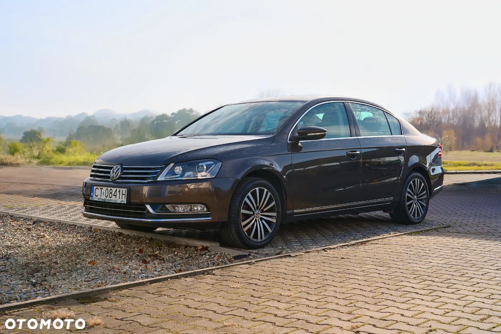 Volkswagen Passat 2.0 TDI 4Mot Highline DSG - 2