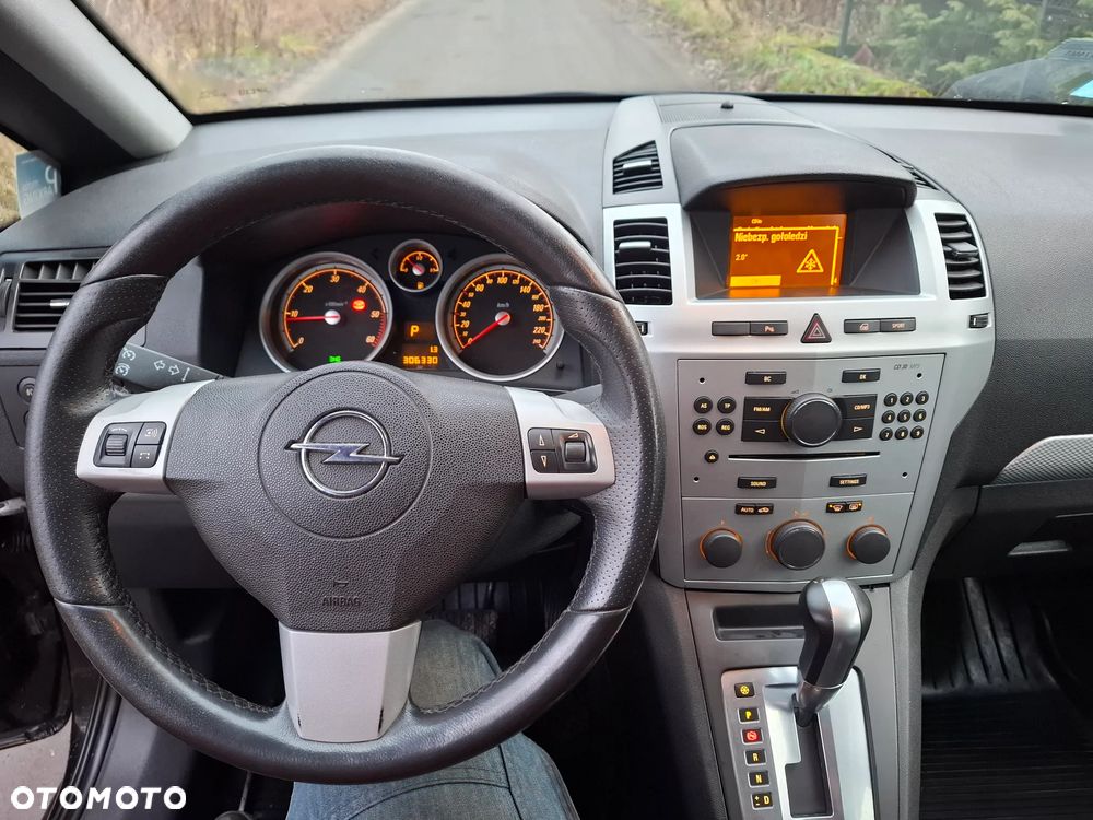 Opel Zafira 1.9 CDTI Essentia ActiveSelect - 17