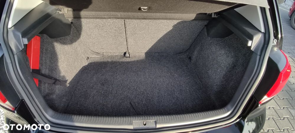 Volkswagen Golf 1.6 Trendline - 29