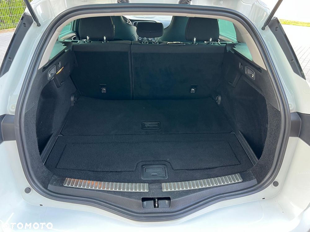 Renault Megane 1.6 TCe GT EDC - 34