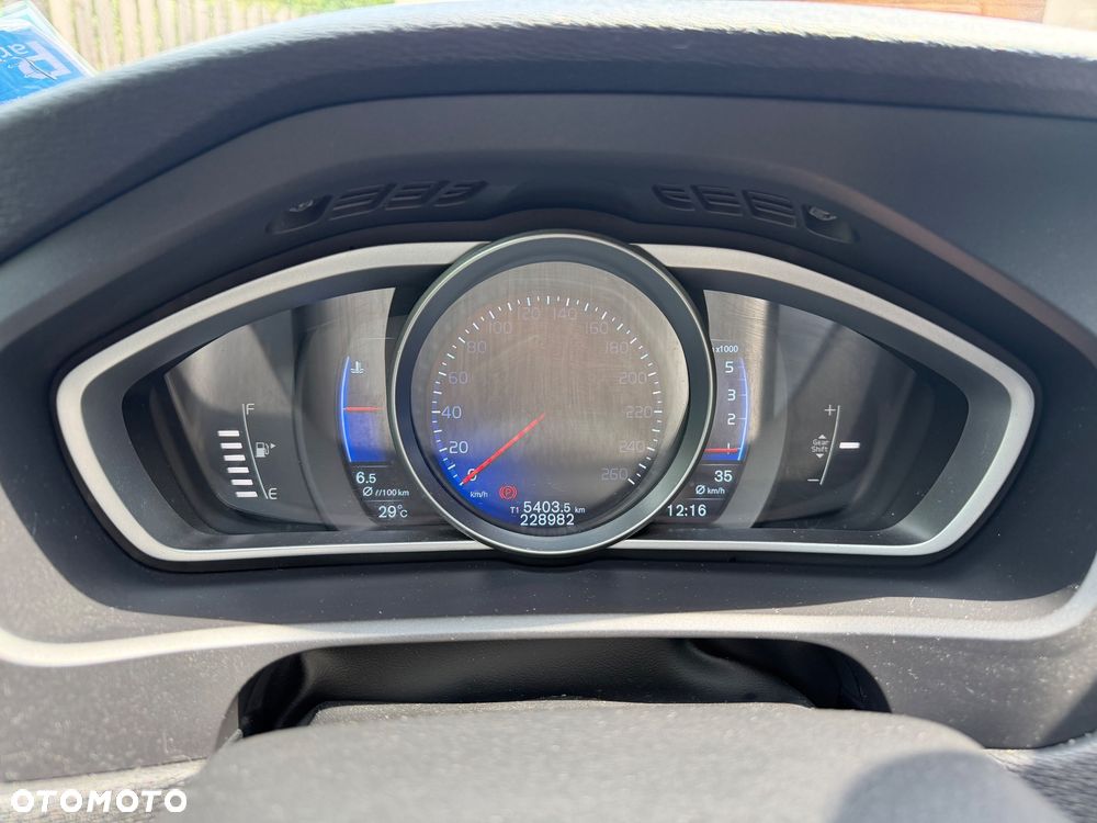 Volvo V40 D2 RDesign - 8