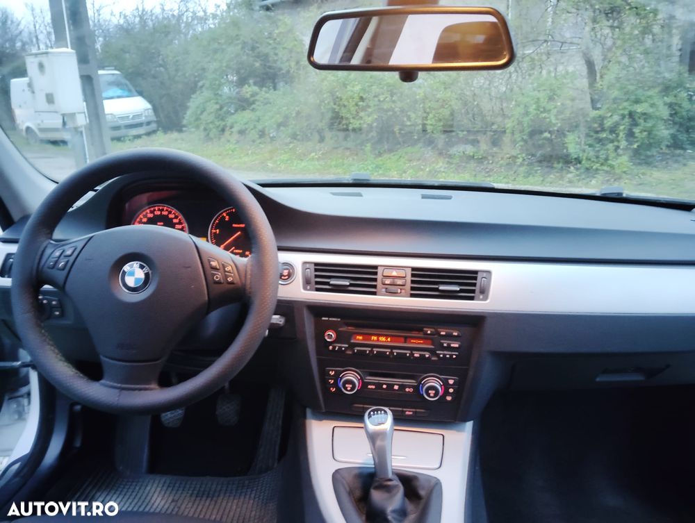 BMW Seria 3 320d DPF Touring Blue Performance Edition Fleet - 6