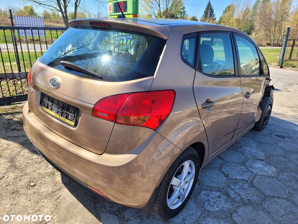 Kia Venga 1.4 L - 11