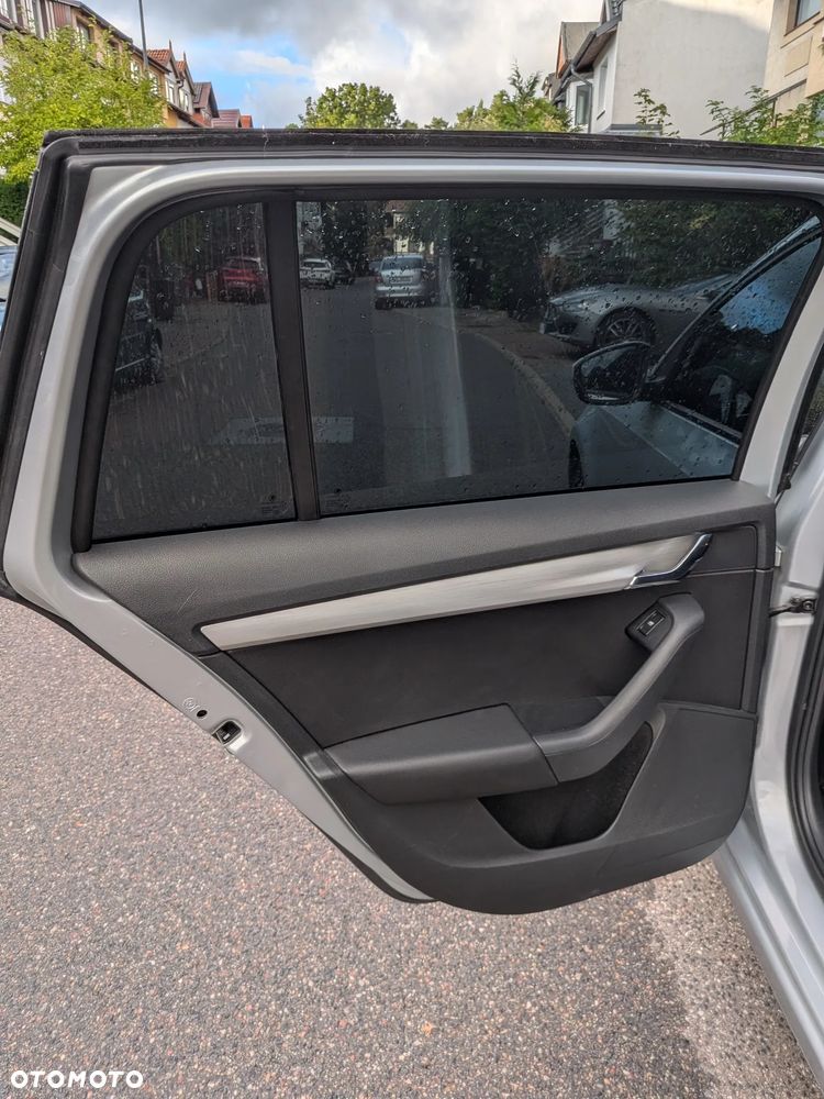Skoda Octavia 2.0 TDI 4x4 Ambition DSG - 17