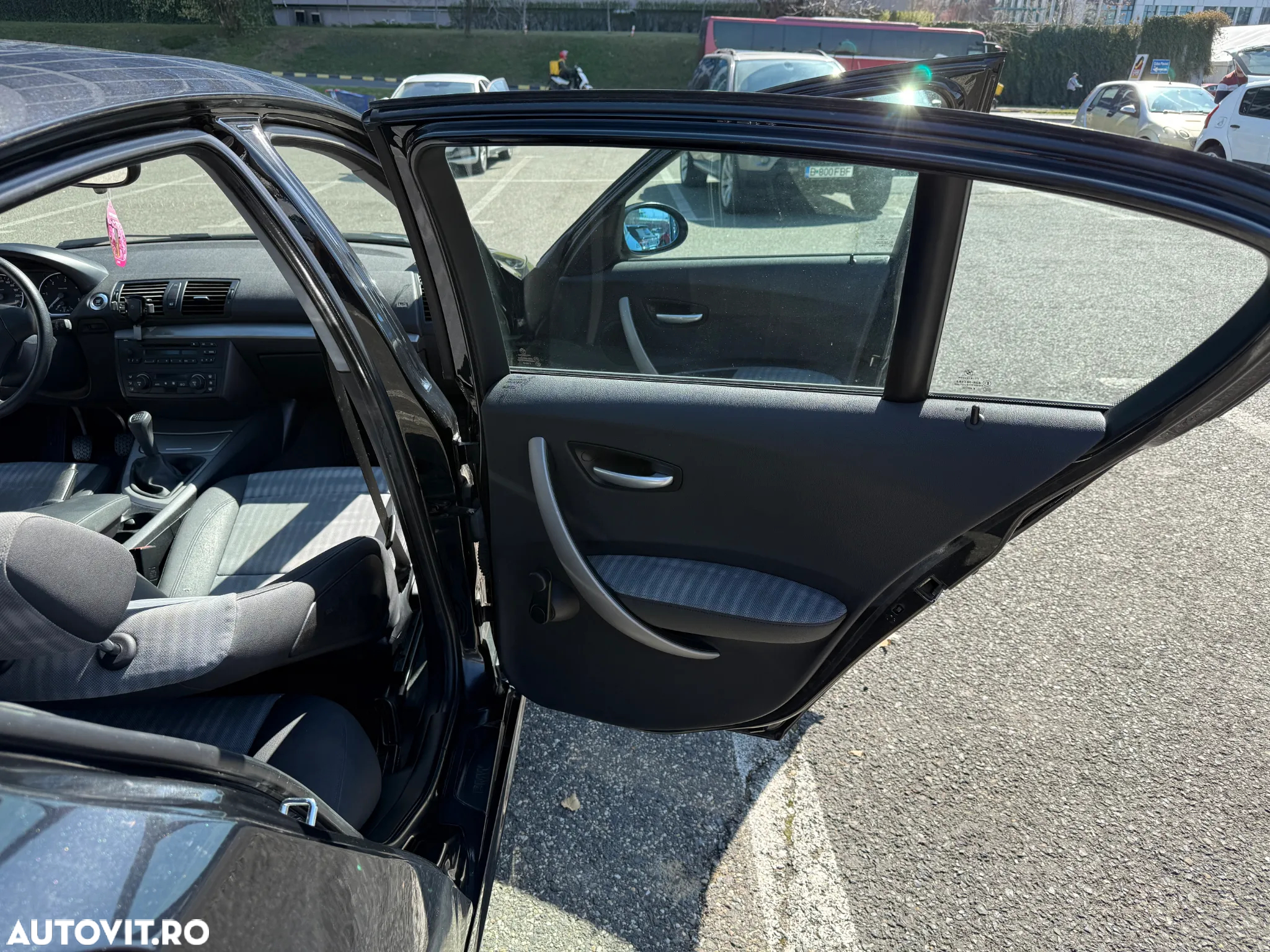 BMW Seria 1 118d - 29