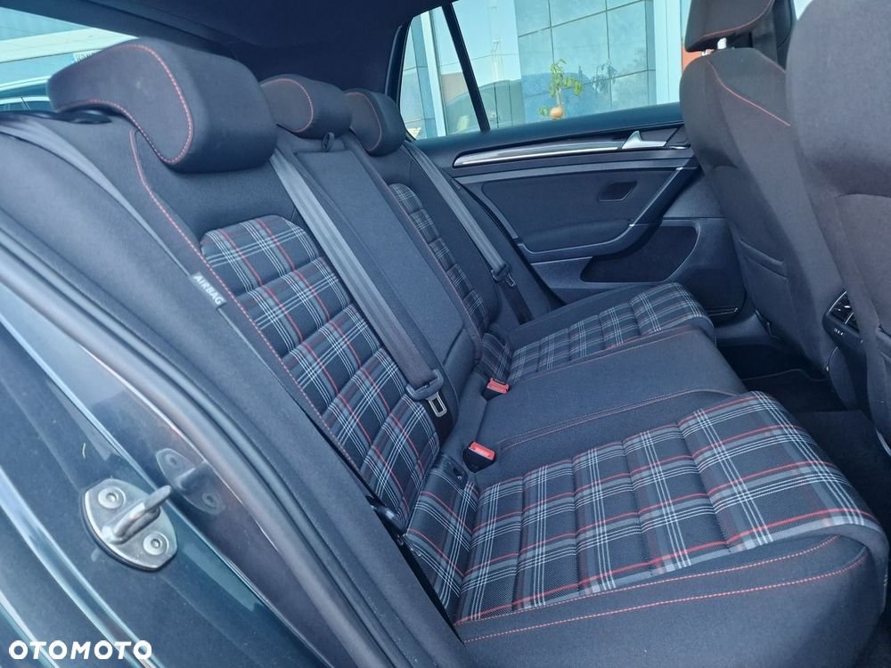 Volkswagen Golf GTI Performance BlueMotion Technology DSG - 23