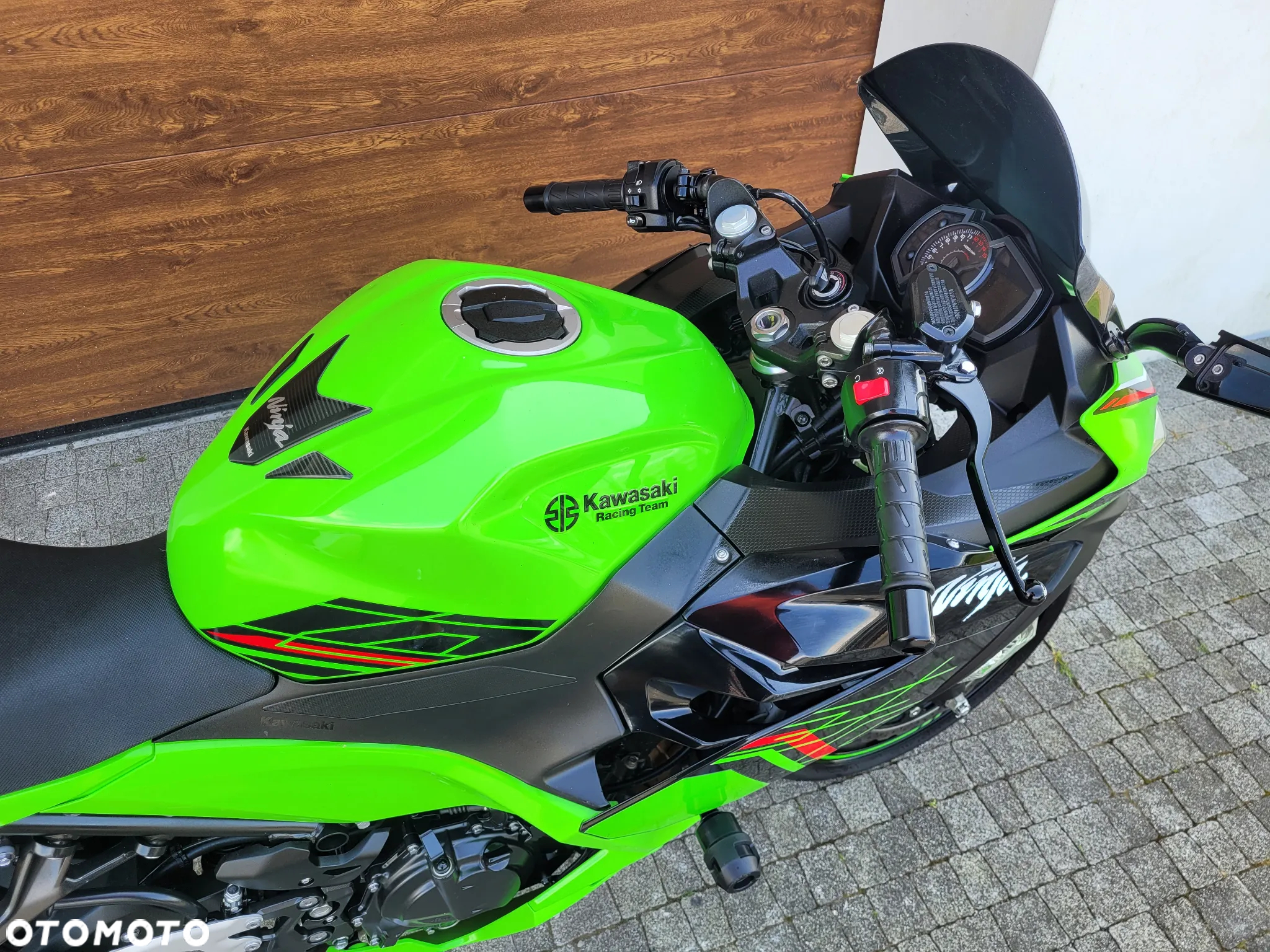 Kawasaki Ninja 400 - 17