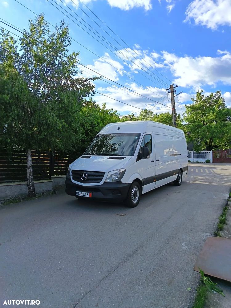 Mercedes-Benz Sprinter - 2