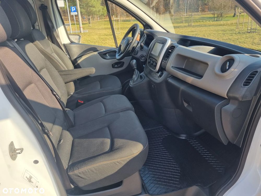 Renault Trafic - 12