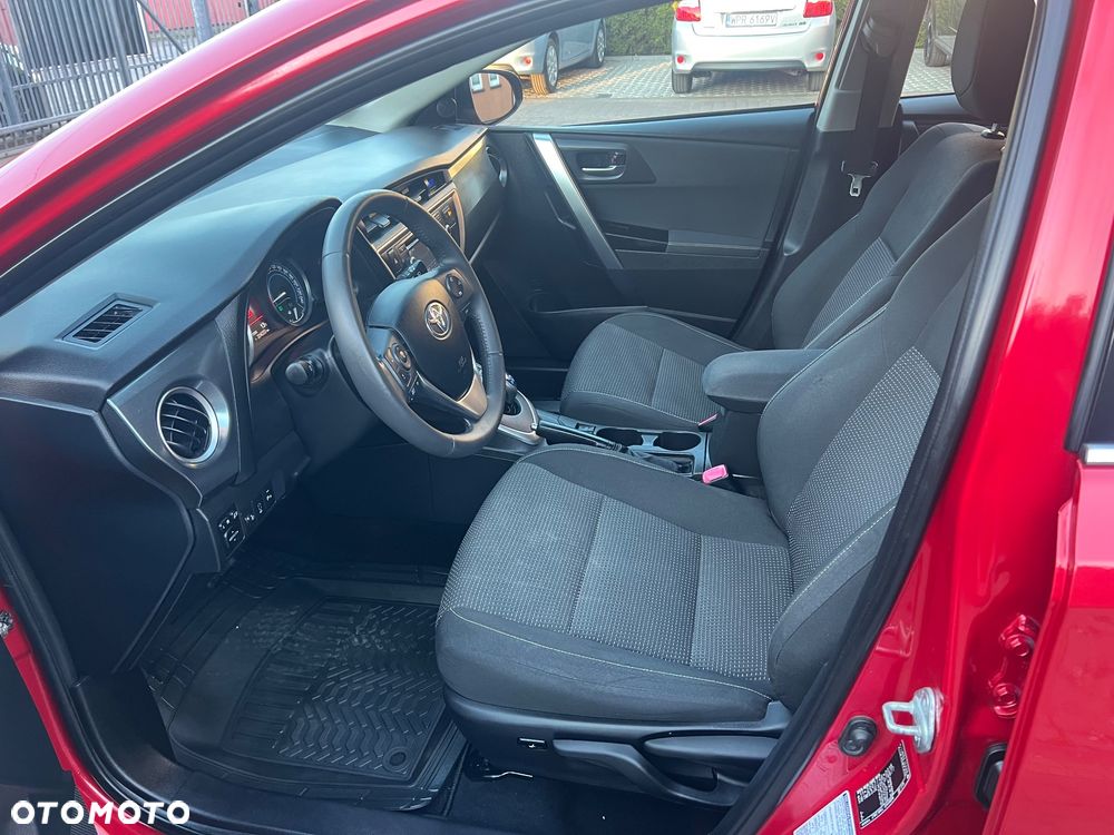 Toyota Auris - 18