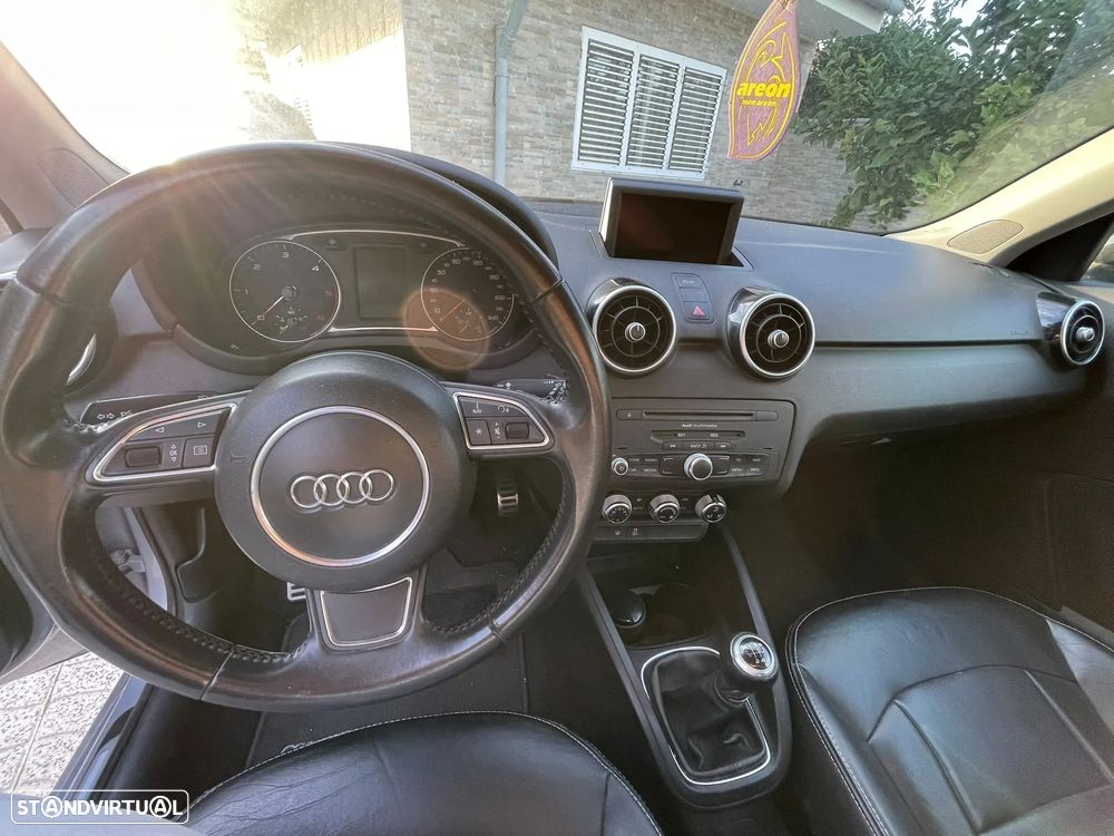 Audi A1 Sportback 1.6 TDI S-line - 15
