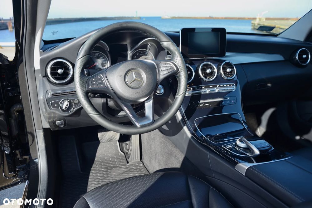 Mercedes-Benz Klasa C 180 7G-TRONIC - 12