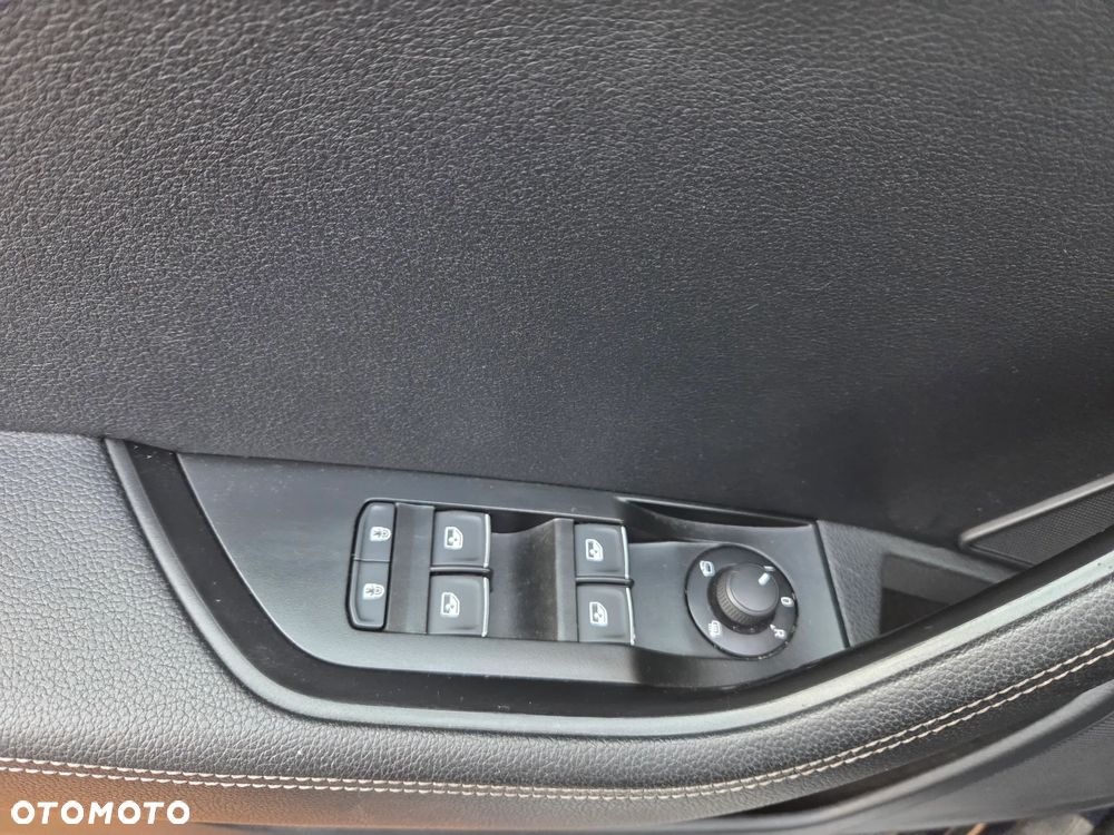 Skoda Superb 2.0 TSI Style DSG - 28