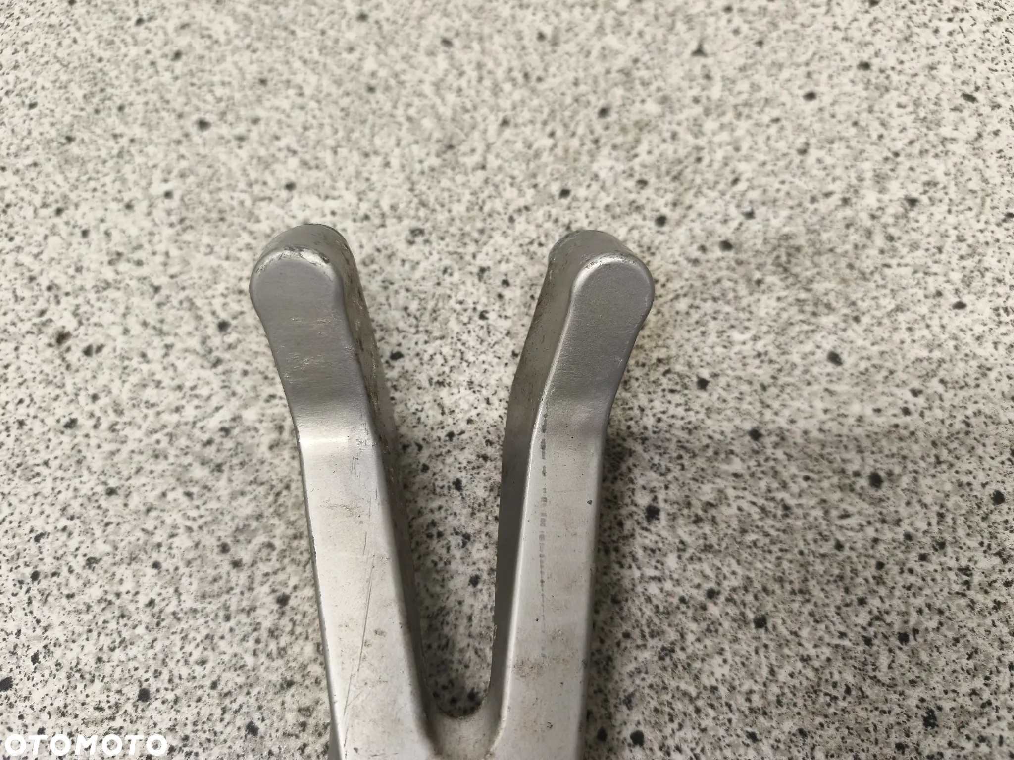 Set praw tył, podnożek pasażera Suzuki TL 1000 TL1000 - 2