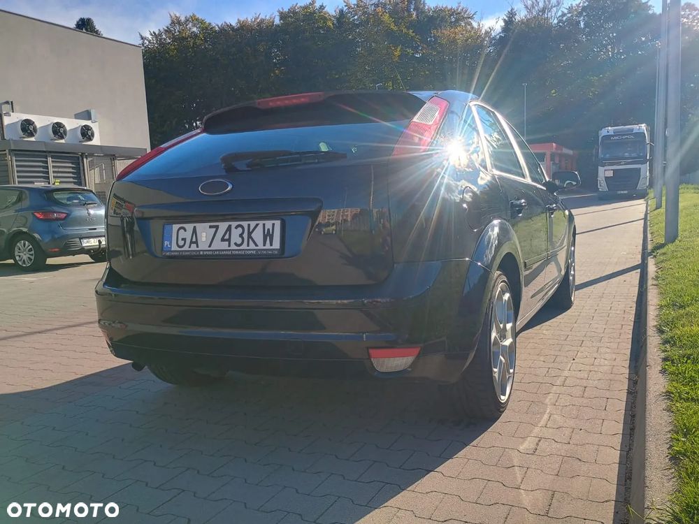 Ford Focus 2.0 16V Titanium - 8