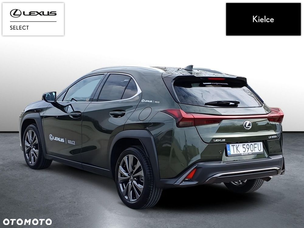 Lexus UX 300h F Sport Design - 4