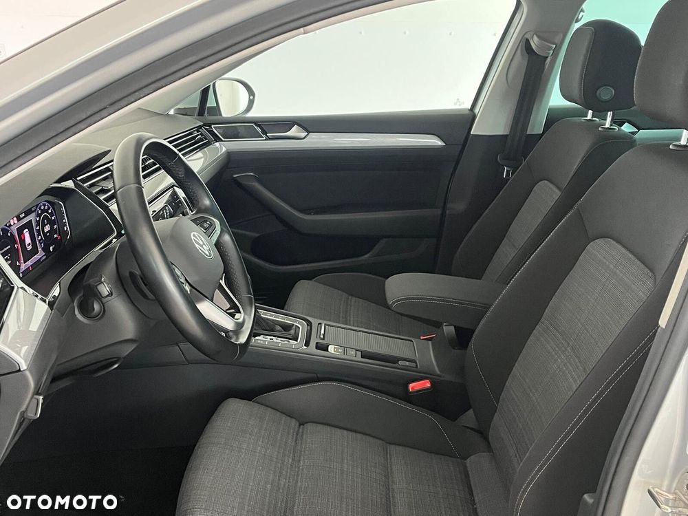 Volkswagen Passat Variant 2.0 TDI EVO Business DSG - 16