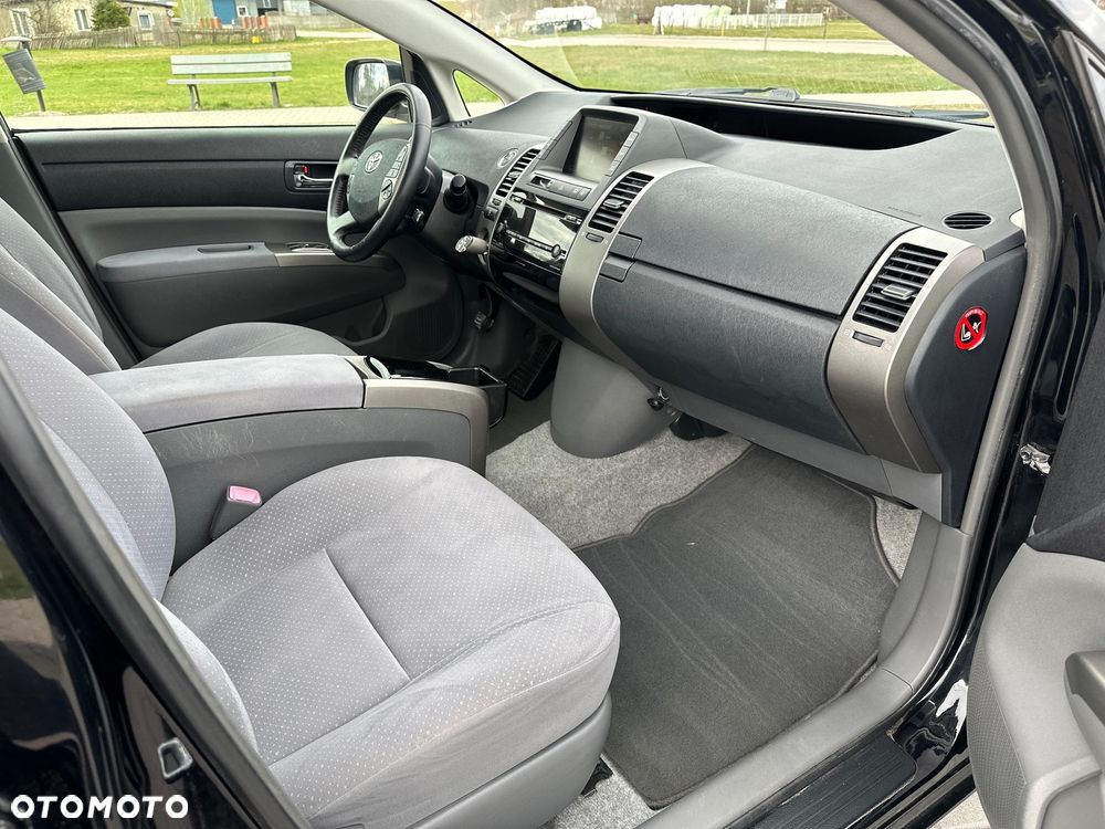 Toyota Prius 1.5 VVT-i Sol - 12