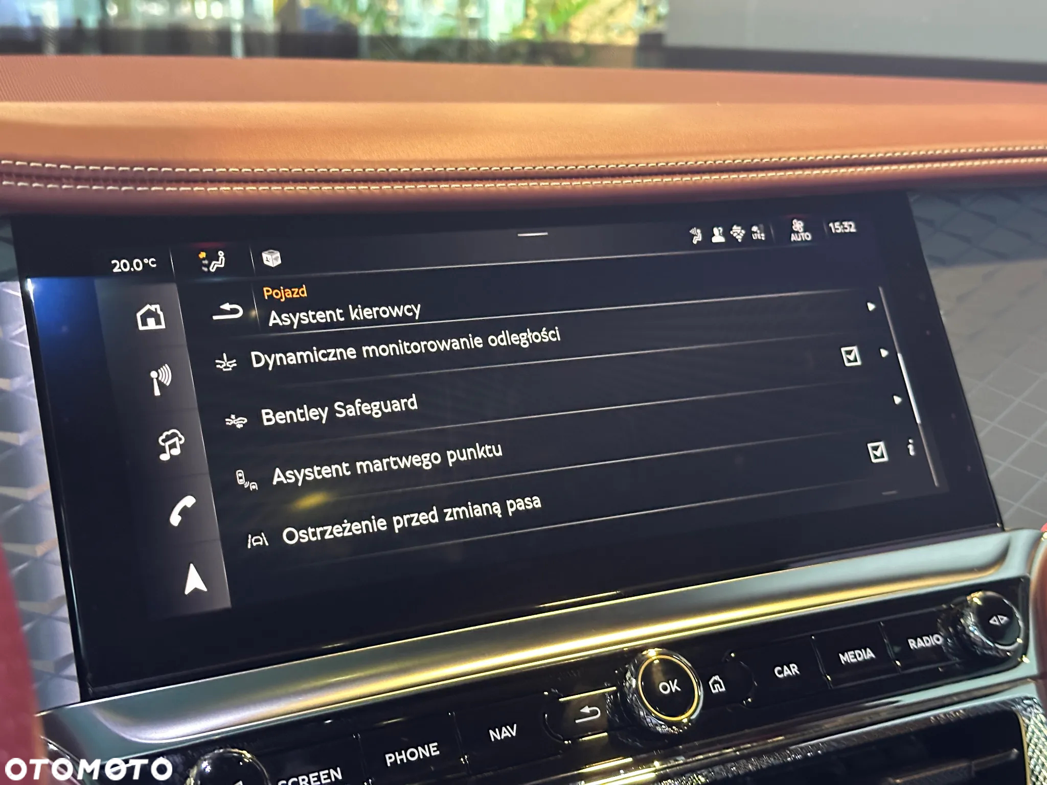 Bentley Flying Spur New V8 PHEV Speed - 35
