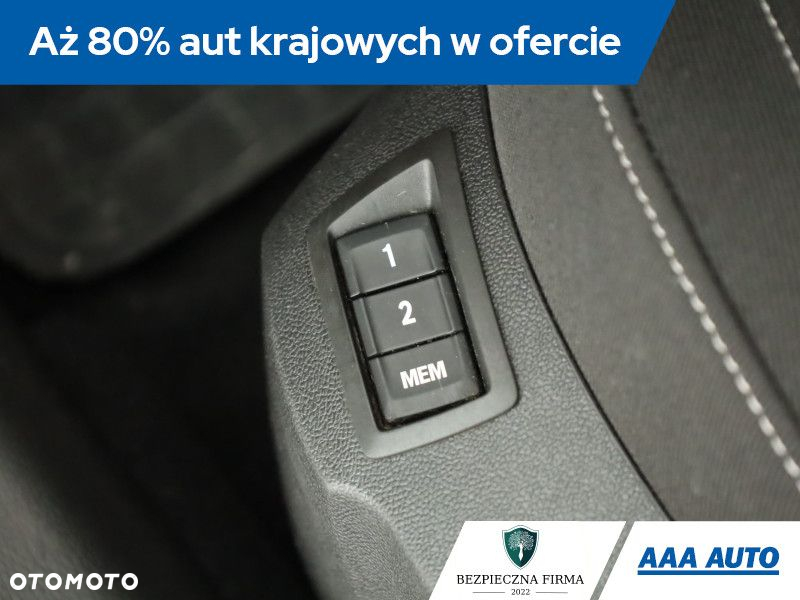 Opel Insignia - 10